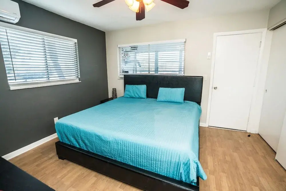 Clearwater Cove - 2344 Shelley St 1 Bedroom Condo