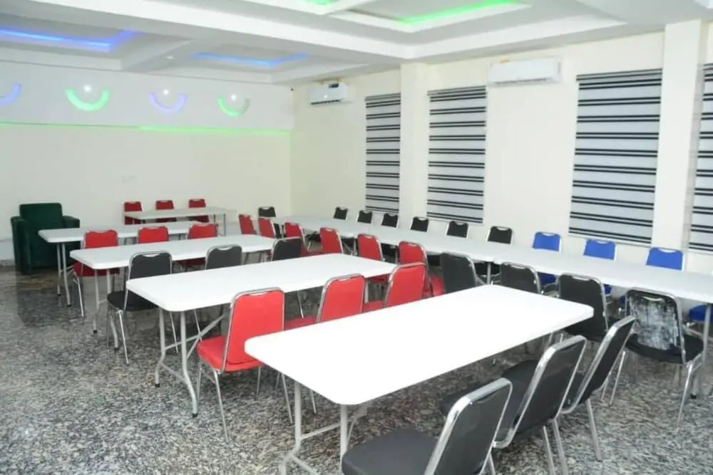 Chinbell Luxury Hotel & Suites