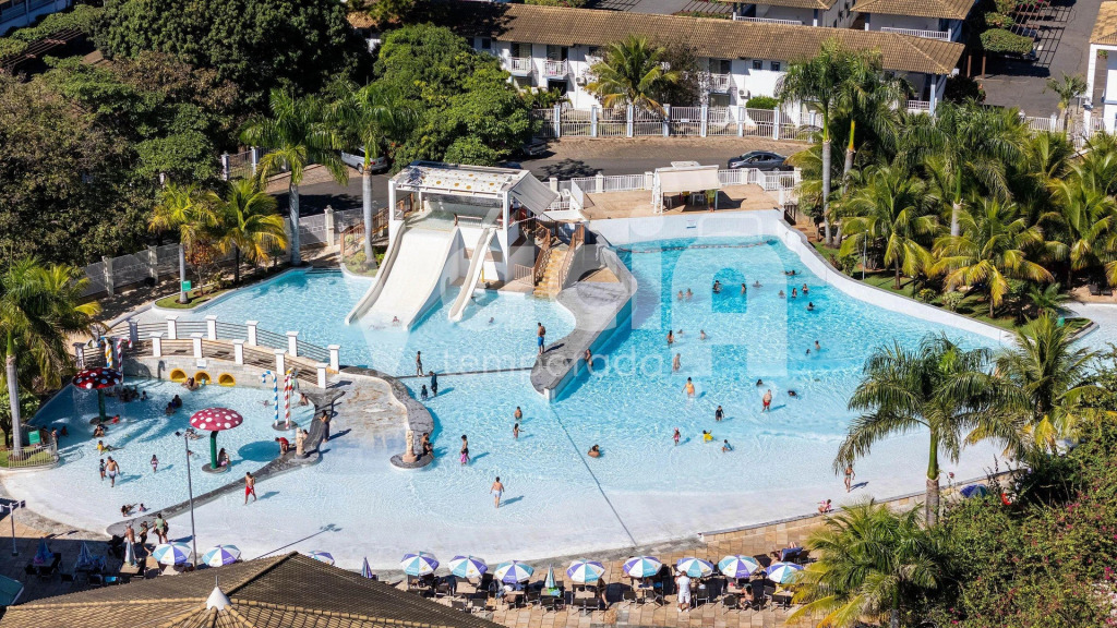 Lacqua di Roma, com fogão geladeira e parque aquático 24h, INCLUÍDO UM DIA NA LAGOA ECOPRAIA