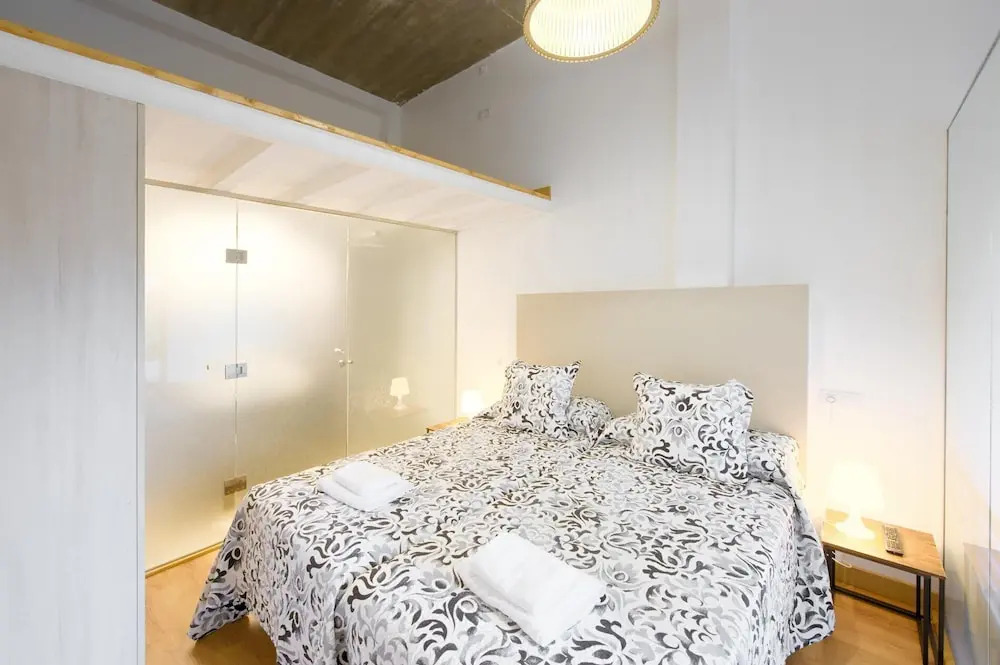 APARTAMENTOS LA LLONGAR