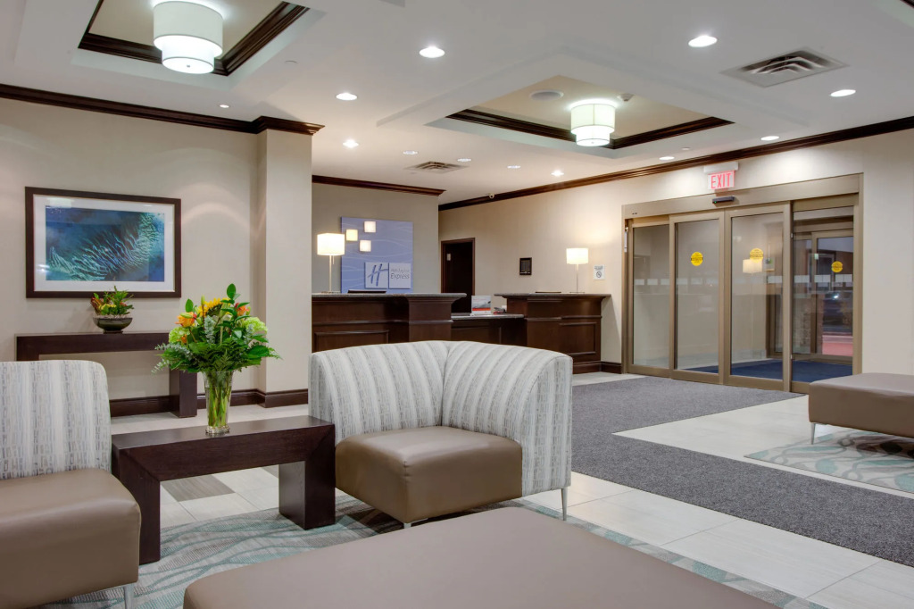 Holiday Inn Express & Suites Ottawa East-Orleans by IHG