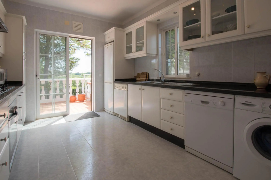 Casa Novo Horizonte by Portucasa