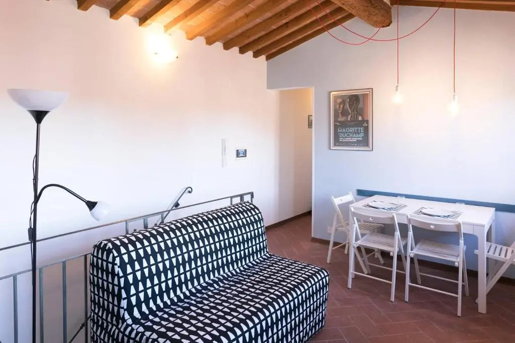 ALTIDO Apt for 6 with Lovely views 3 mins to Corso Italia