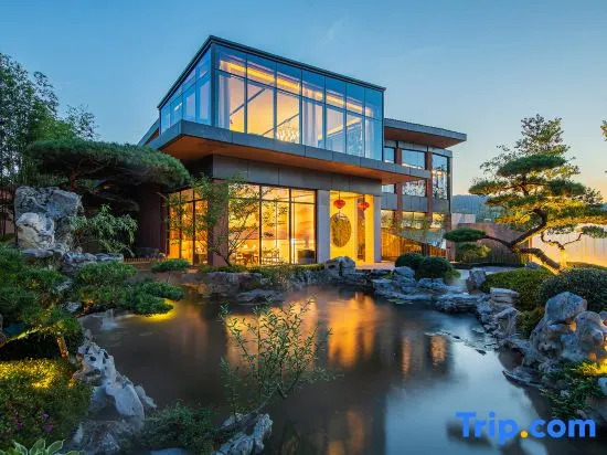 Jiuyan Bird's Nest Hotel