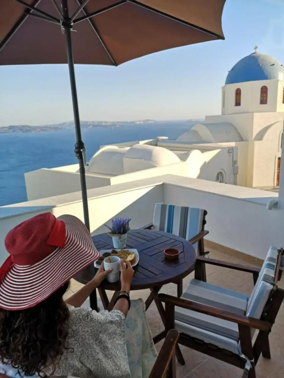 Top Oia
