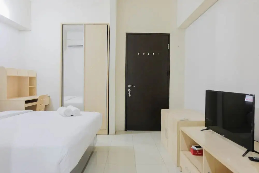 Best Price Studio at The Habitat Apartment near UPH