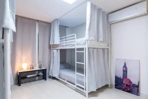 Room Seoul 1987