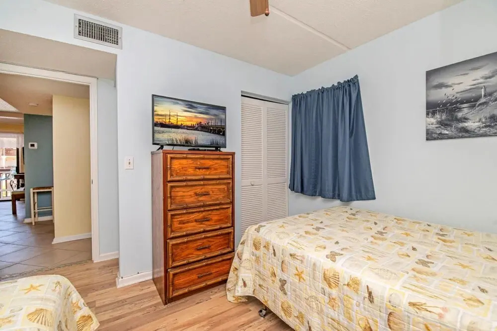 3207 Near Ocean 2nd Floor NW
