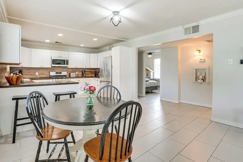 5 Mi to Dtwn: Pet-friendly Phoenix Gem w/ Patio