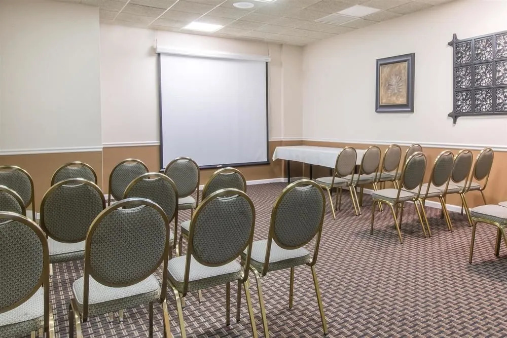 Ramada Vineland