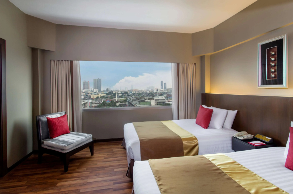 Ramada Plaza by Wyndham Bangkok Menam Riverside