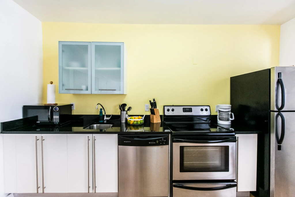 Gorgeous & Perfectly Located Apartment Sleeps 5 in the Heart of South Beach!!!
