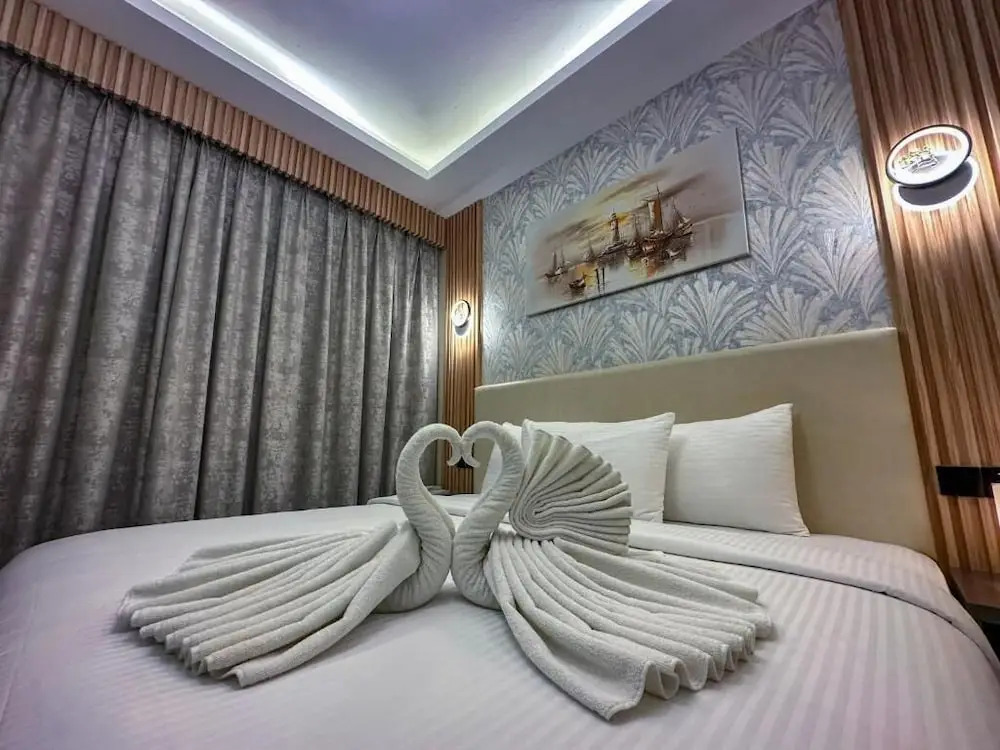 GOLD SKY AVENUE HOTEL