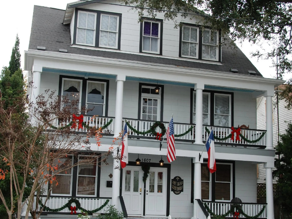 Lost Bayou Guesthouse