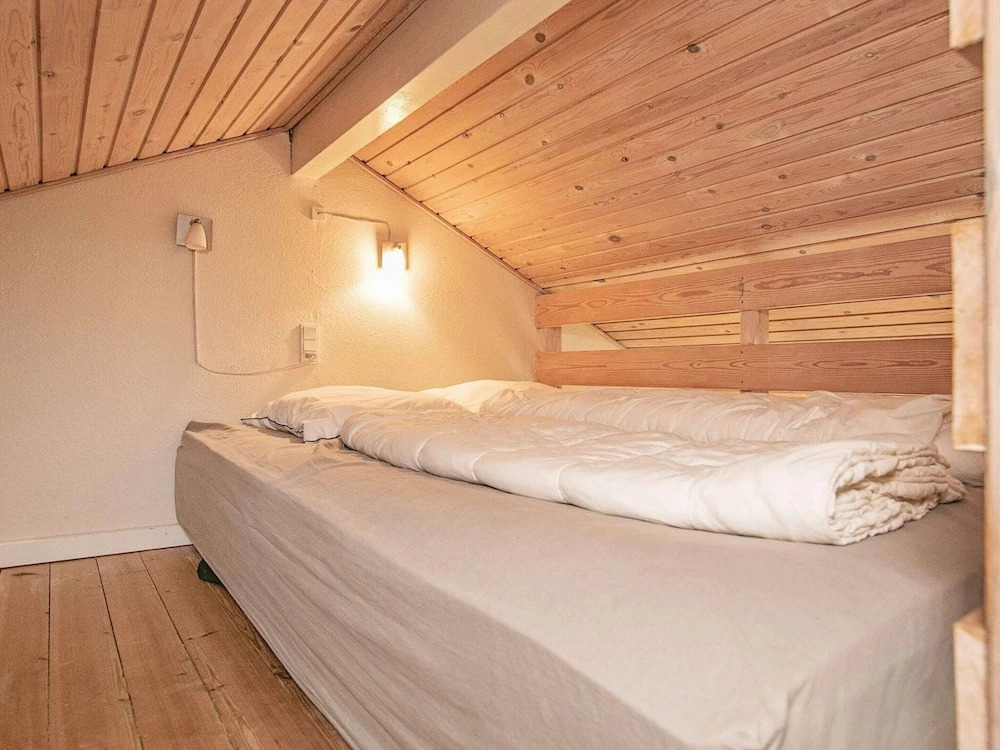 Cozy Holiday Home in Ã†rÃ¸skÃ¸bing near Sea