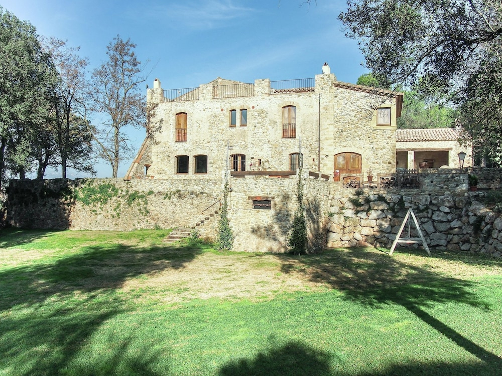 Spacious Home in Navata