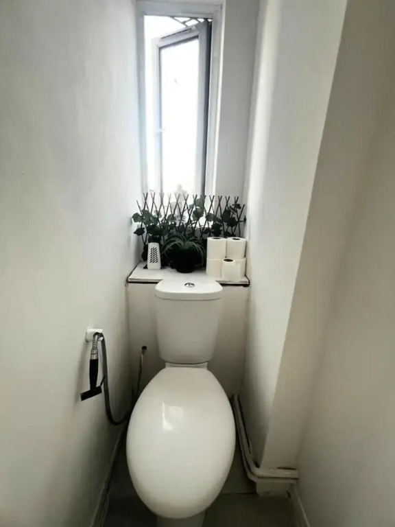 London Luxe Apartment - Spacious & Stylish