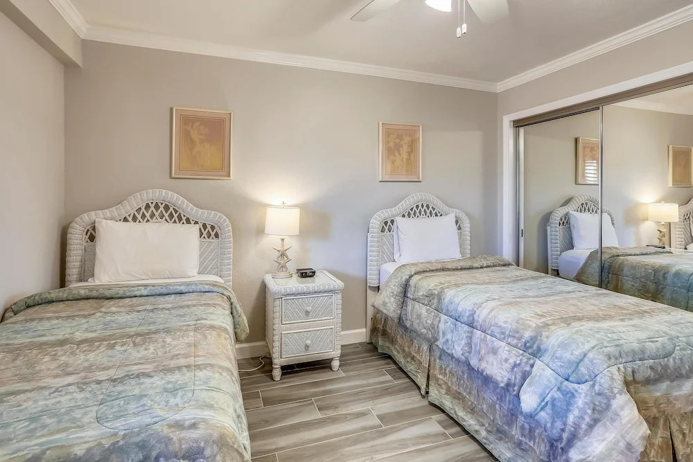Land's End 304 Building 9 Beachfront / Totally Updated!!