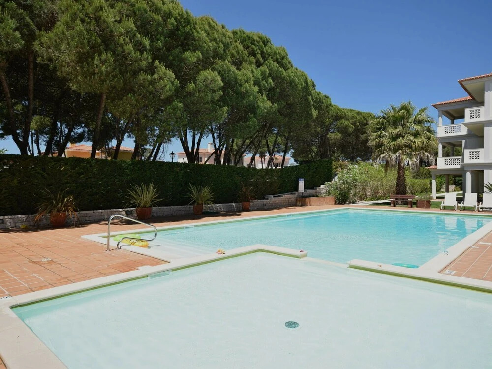 Modern Apartment in Óbidos With Pool