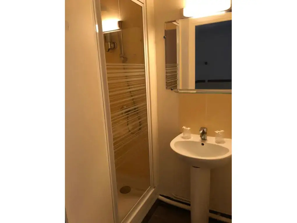 Hôtel des Bains 24h 7j Paris centre à 10 min
