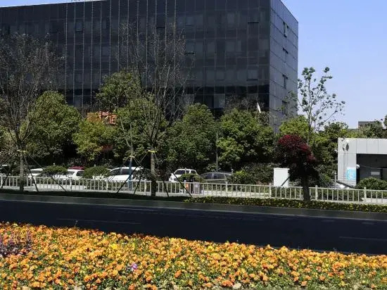 Park Yu Hotel (Ningbo University Qingshuipu Metro Station)