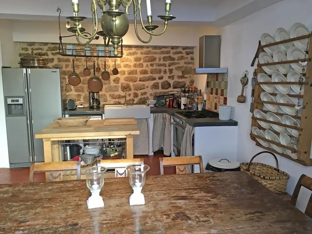 Peaceful Mansion With Roofed Terrace in Lorgues France