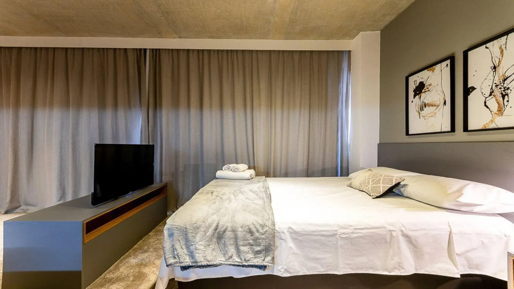 Studios luxuosos no Itaim Bibi com vaga de garagem