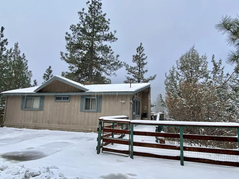 Lazy Bear Lodge - 3br/2ba/relaxing Forest Views/smart Tv/wifi/fenced Yard 3 Bedroom Home