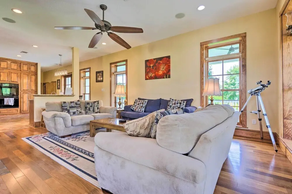 Bright Waveland Home - Walk to Beach Access!
