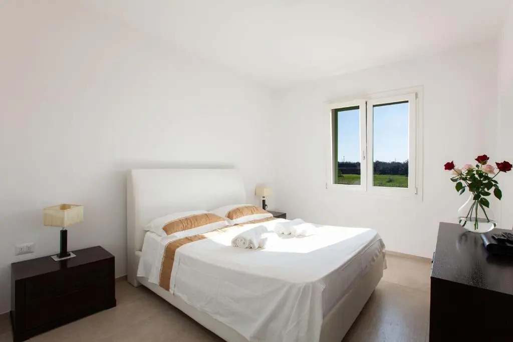 Villa piscina 5 camere 5 bagni spiaggia Ionio m780