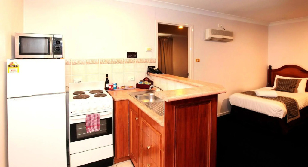 Best Western Ambassador Motor Inn & Apartments