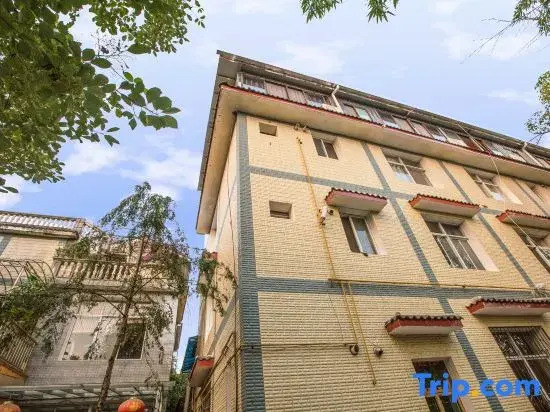 Qingcheng Guanshan Elegant House Chinese Inn