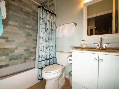 Harborview Grande 803