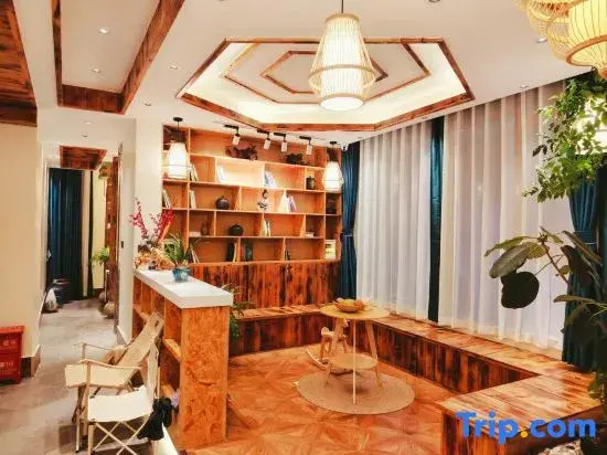 Yuxi Fuxian Lake Blue Lake Time Homestay