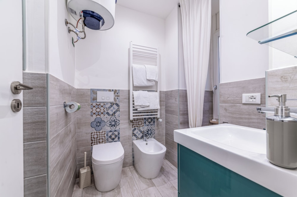 Cozy Enna Rooms - Metro Re di Roma & WiFi