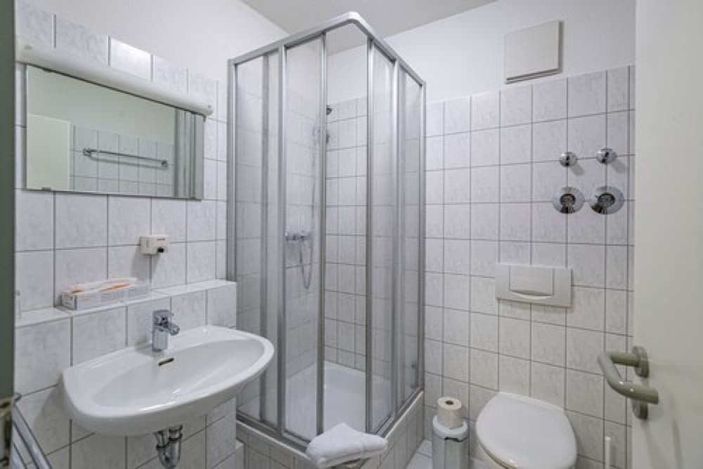 Hotel Rostock West im "Kritzmow Park"