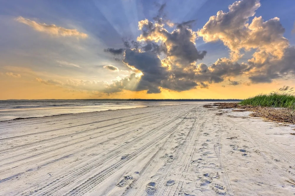 New Listing! Charming Sea Pines Villa W/ Pool Villa
