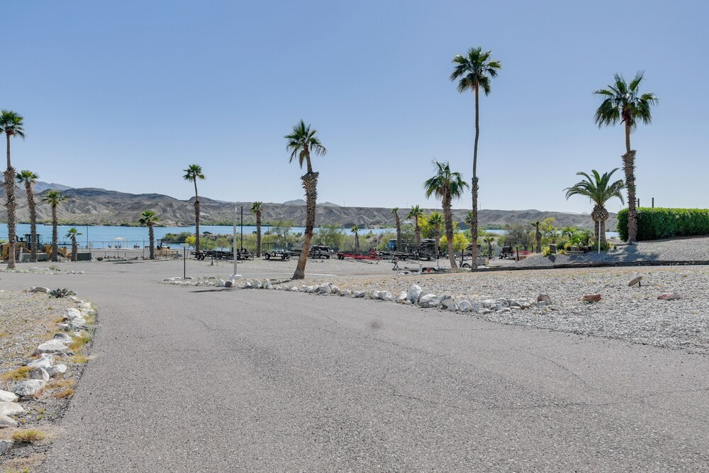 Steps to Beach: Lake Havasu City Home w/ Grill!