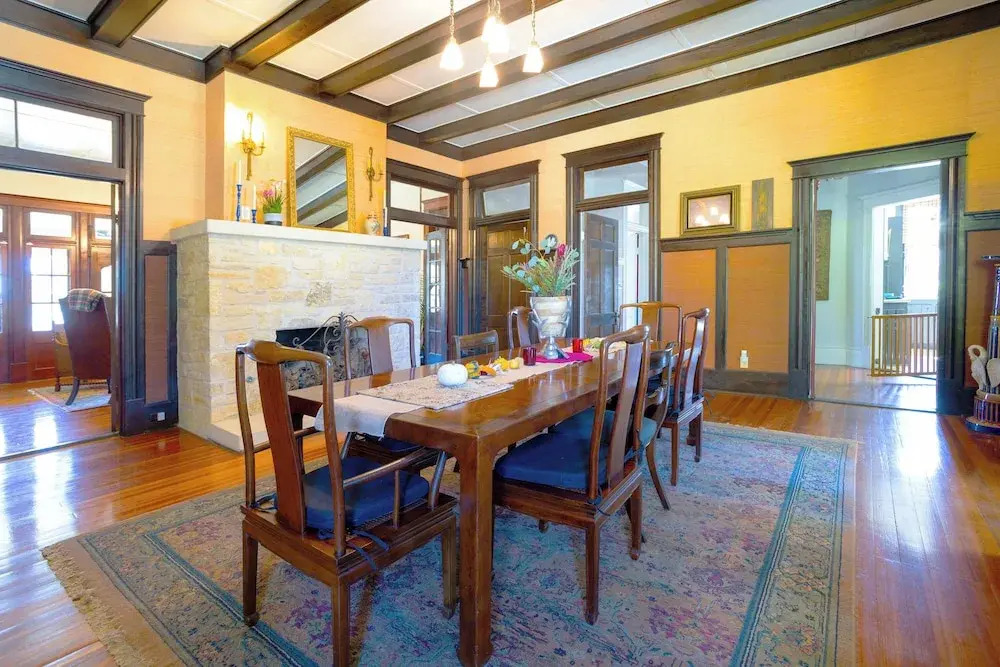 1906 Haus Stay for 13 With Pool-hot Tub