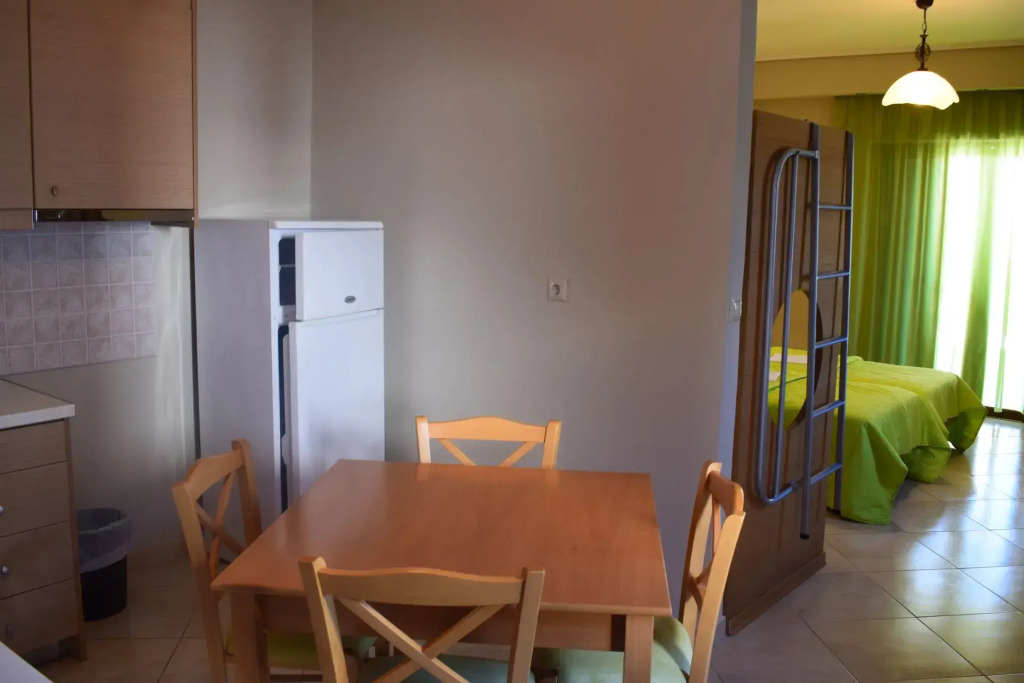 Evia Hotel & Suites