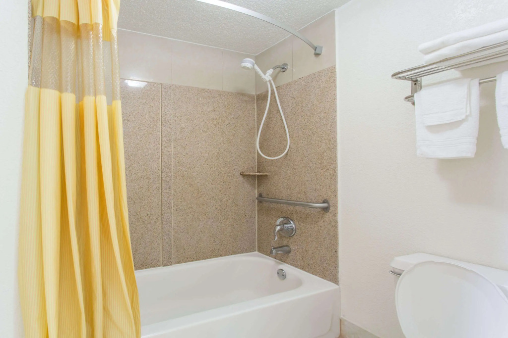 Days Inn by Wyndham Virginia Beach Town Center