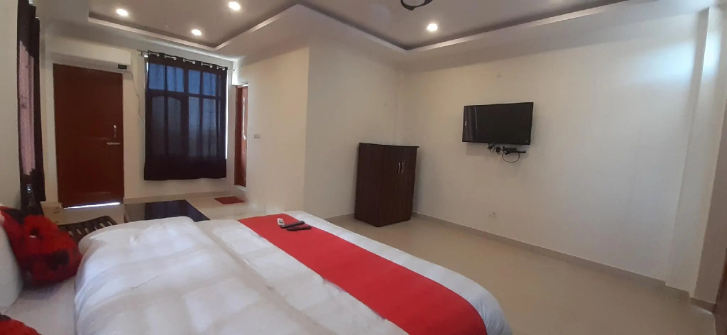 Hotel Devdar Resort