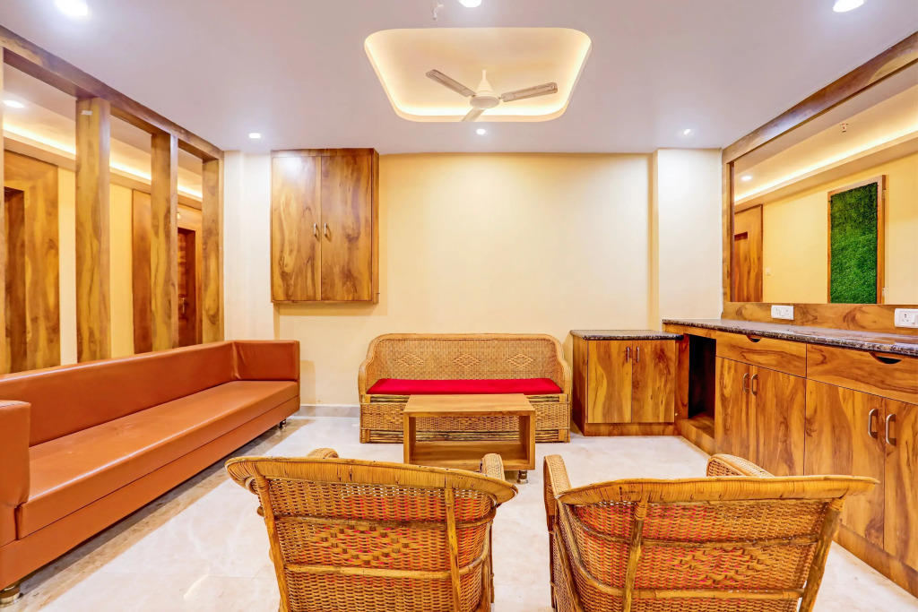 Super Townhouse Oak Dhanbad Near SSLNT College Formerly Kapson