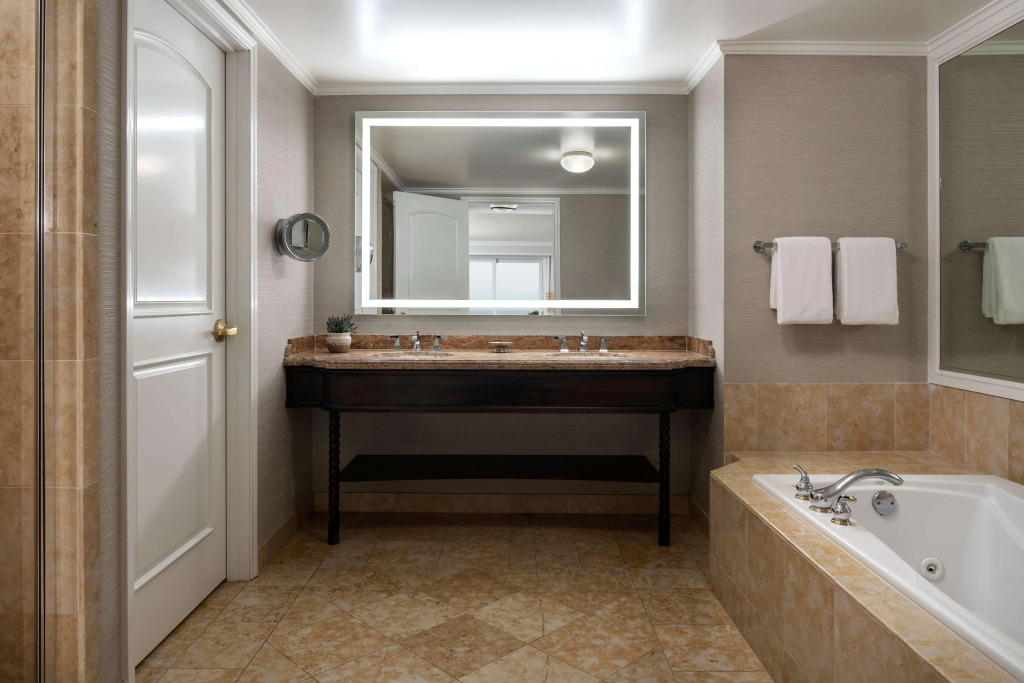 Hyatt Regency Huntington Beach Resort and Spa