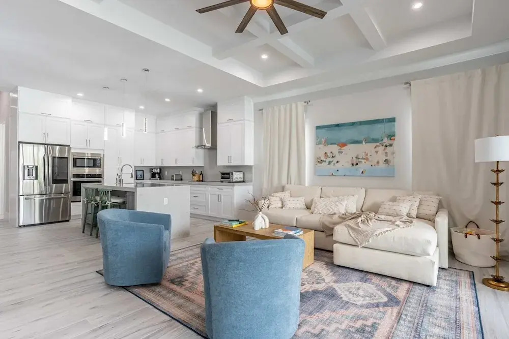 Sparkling new Vanderbilt Beach Luxury Escape