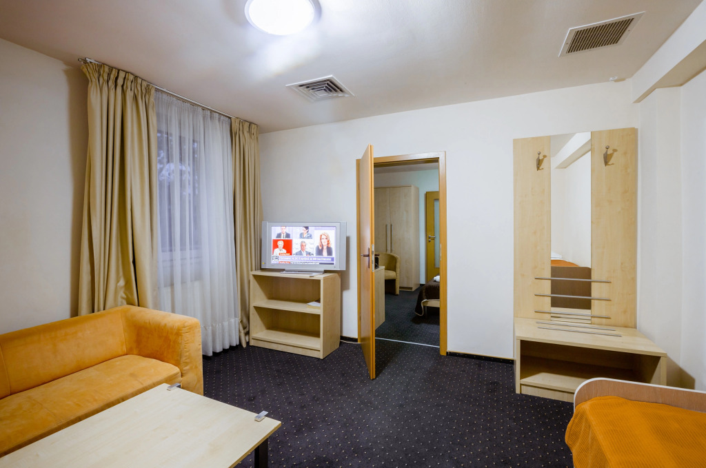 Hotel Pacific