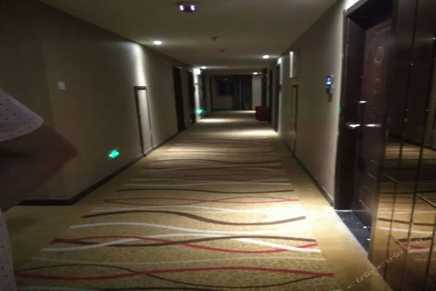 Manhadun Hotel