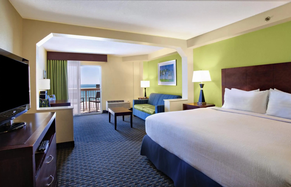 Holiday Inn Hotel & Suites Daytona Beach On The Ocean by IHG
