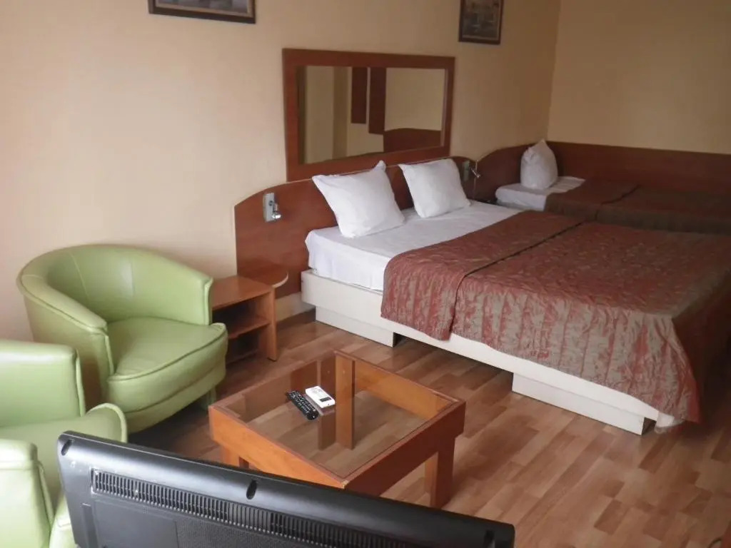 Семеен Hotel Palitra