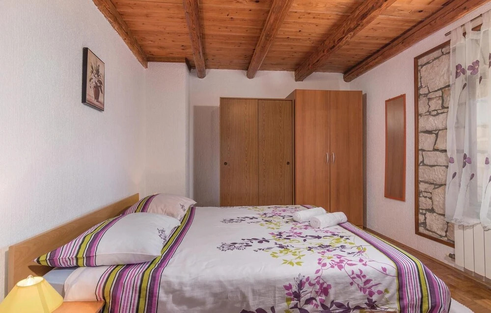 1 Bedroom Stunning Home In Bacva